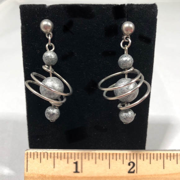 EARRINGS - SILVER-TONE SWIRLS with GRAY BEADS - Picture 4 of 5